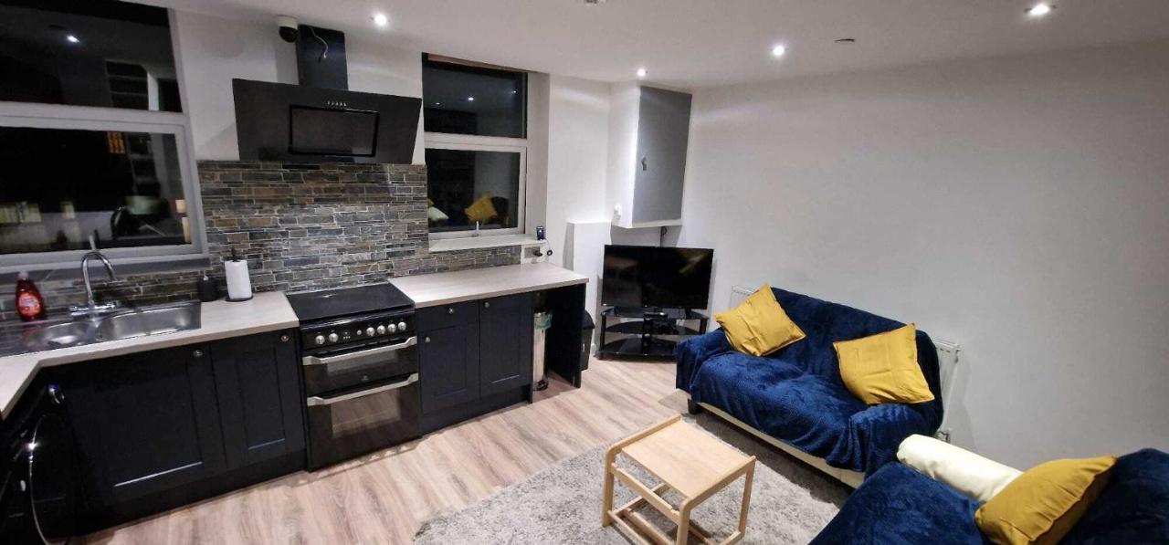 Sapphire Strathnairn Apartment Cardiff Exterior photo